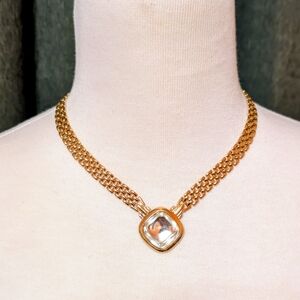 Elegant Gold Necklace with Crystal Pendant
